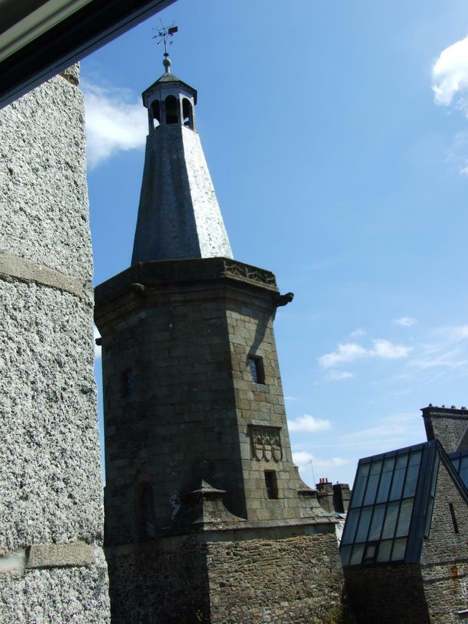 Hotel Particulier Le Mercier De Montigny -Une Nuit Sur Les Remparts- Fougeres Exterior photo