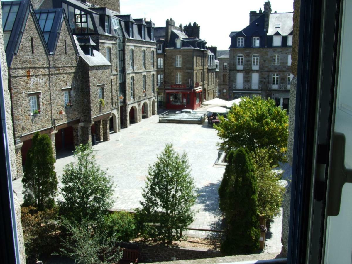 Hotel Particulier Le Mercier De Montigny -Une Nuit Sur Les Remparts- Fougeres Exterior photo